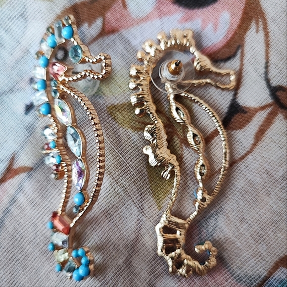 Seahorse Beachcore Jewelry Pierced Earrings Rhinestone Gold Tone Cruise Summer - Picture 2 of 8